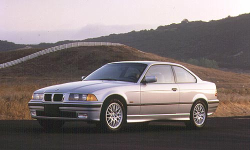 BMW 323: 8 фото