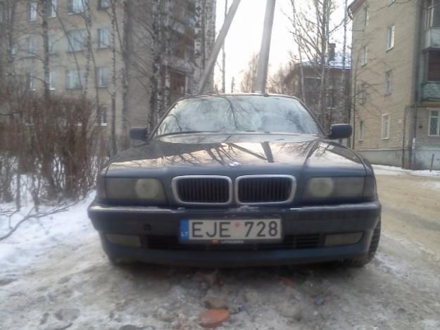 BMW 728i: 10 фото