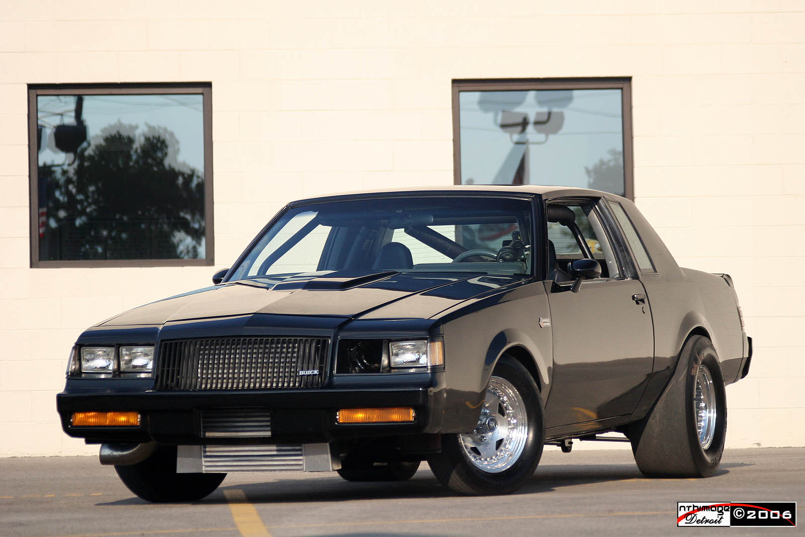 Buick Grand National: 4 фото