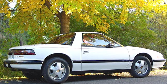 Buick Reatta: 3 фото