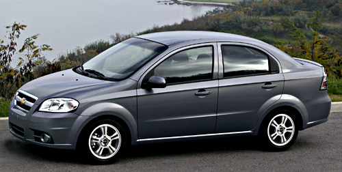 Chevrolet Aveo: 3 фото