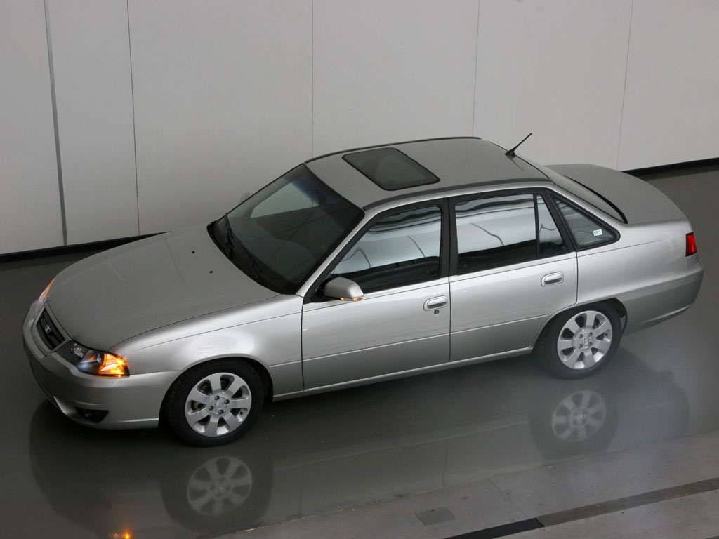 Daewoo Nexia: 10 фото