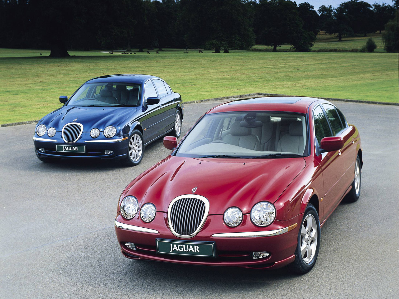 Jaguar S-Type: 2 фото