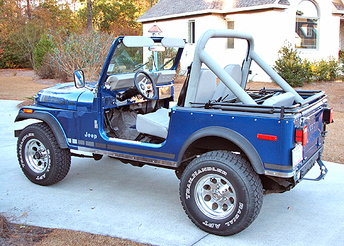 Jeep CJ-7: 1 фото