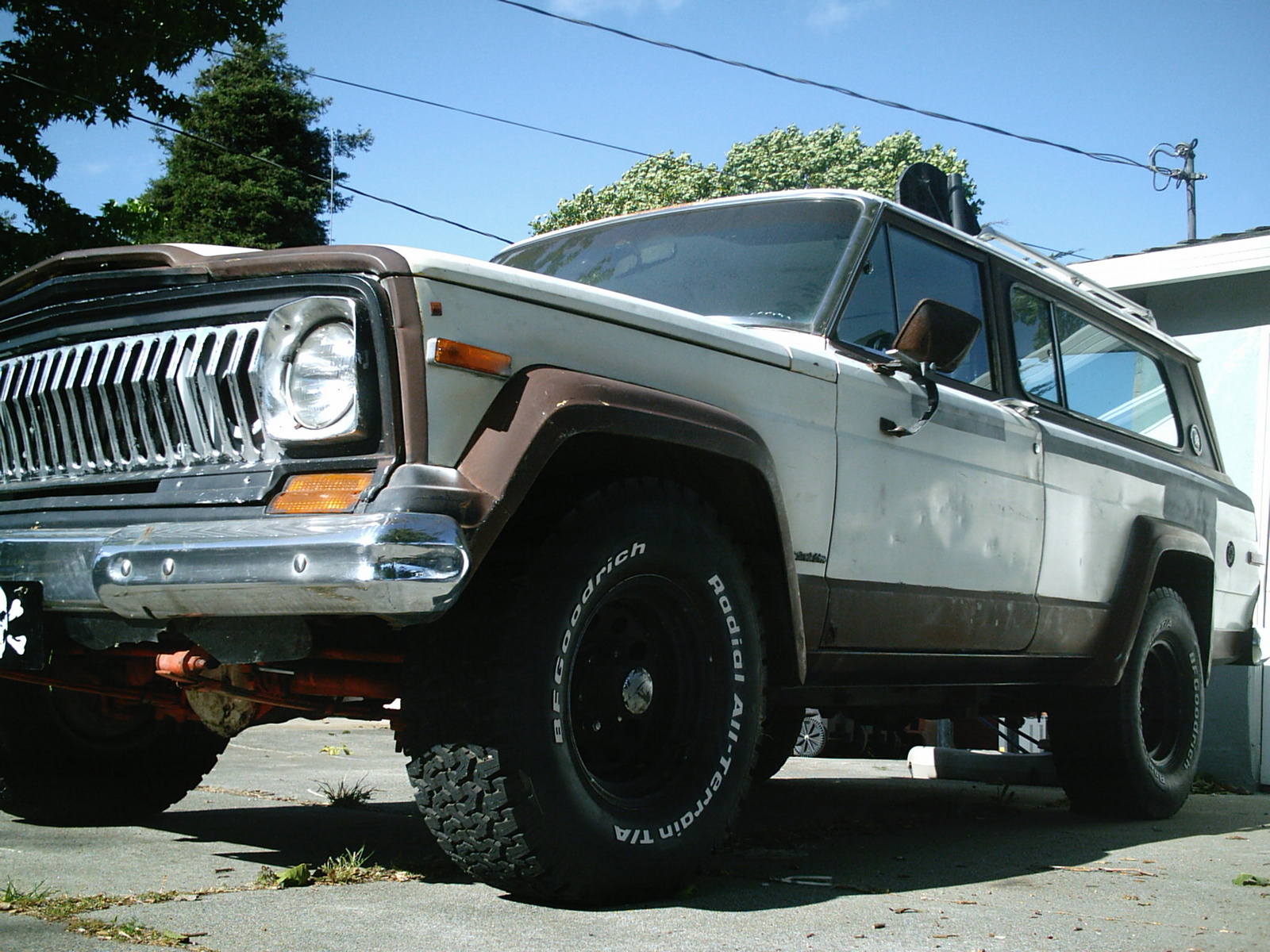 Jeep Wagoneer: 9 фото