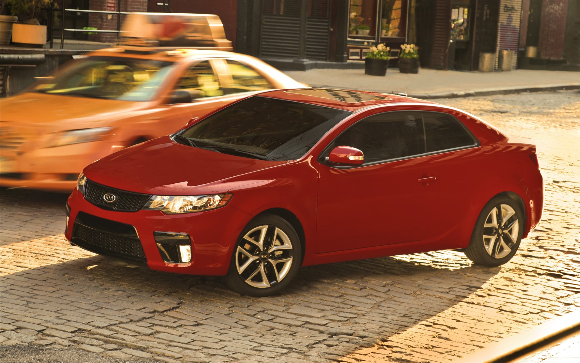 Kia Forte Koup: 8 фото