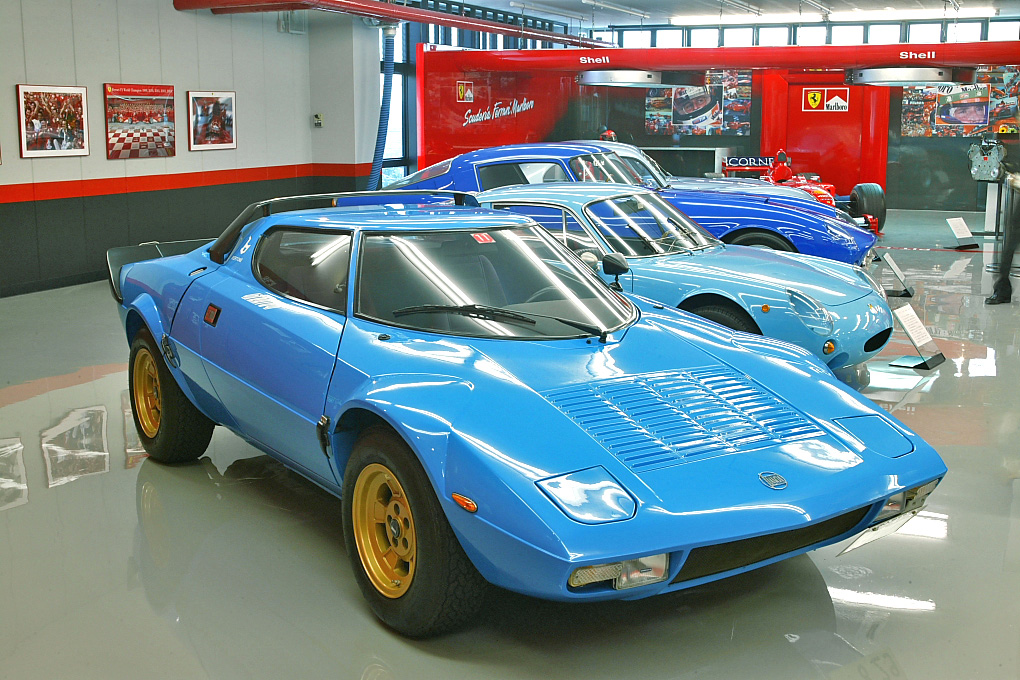 Lancia Stratos HF: 2 фото