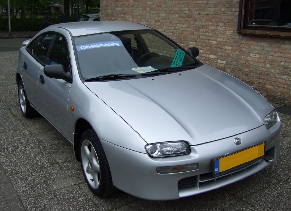 Mazda Lantis: 5 фото