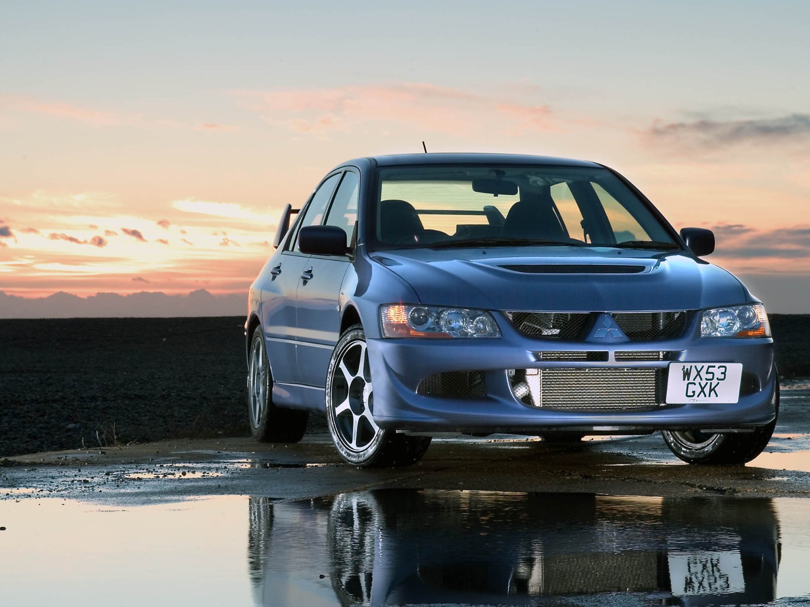 Mitsubishi Lancer Evolution VII: 10 фото