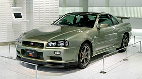 Nissan Skyline GT-R: 4 фото