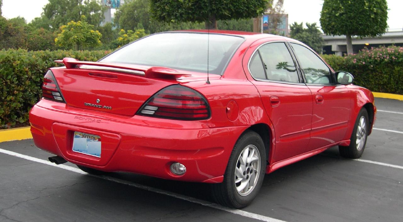 Pontiac Grand Am: 8 фото