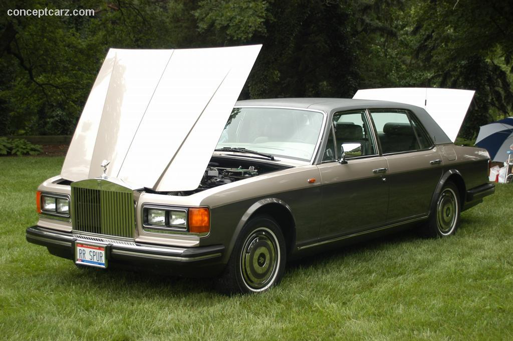 Rolls-Royce Silver Spur: 7 фото