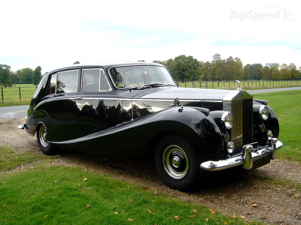 Rolls-Royce Silver Wraith: 1 фото