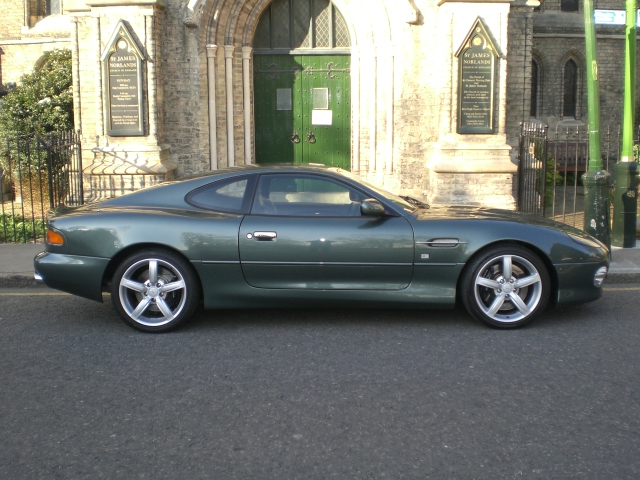 Aston Martin DB7 GT: 8 фото