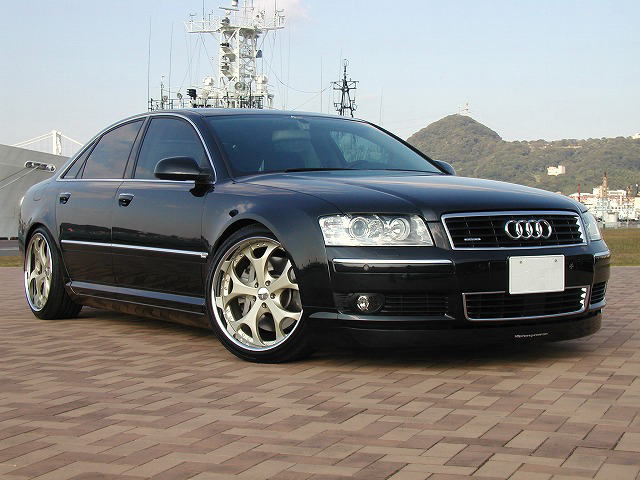 Audi A8 D3: 9 фото