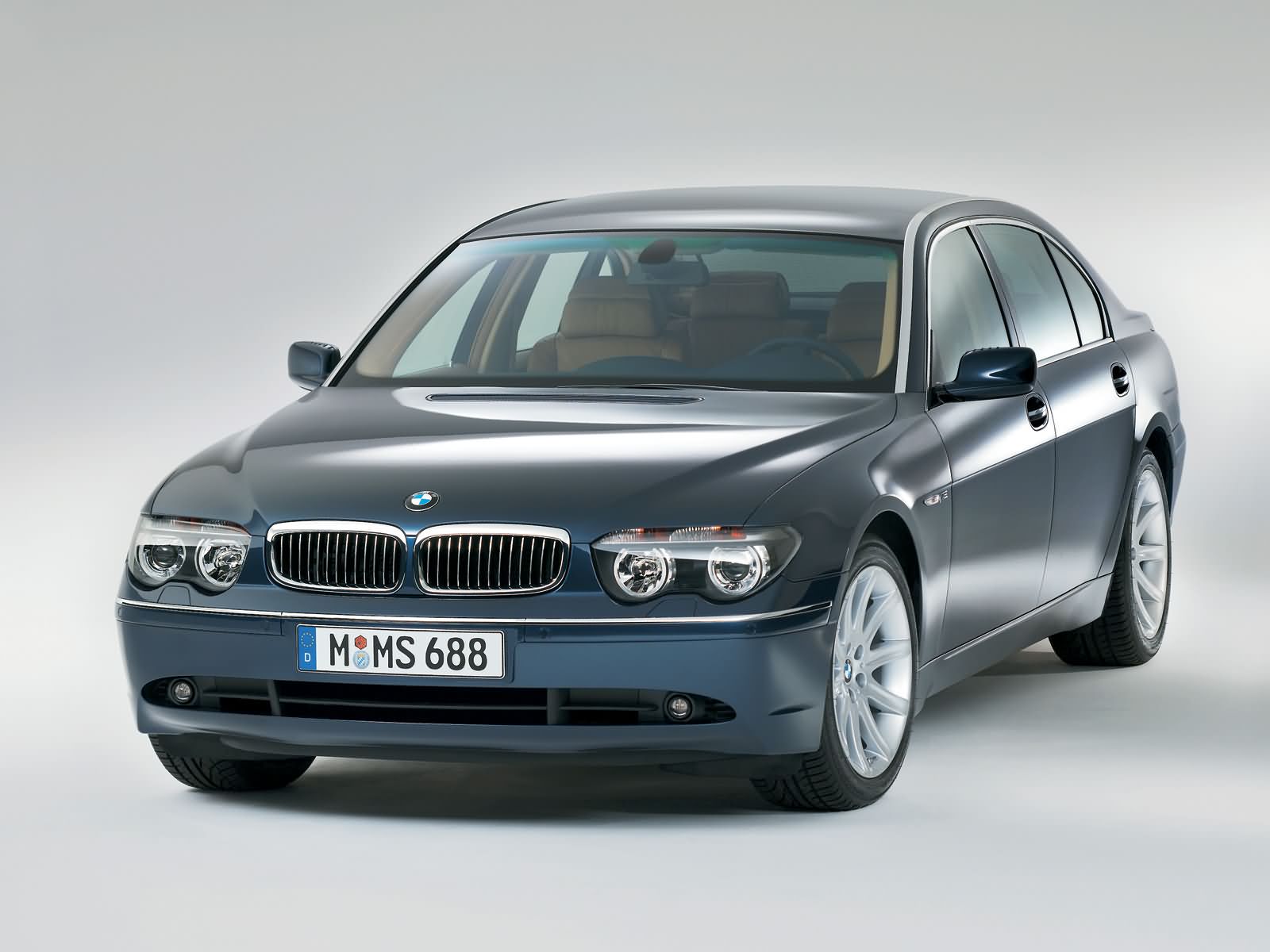 BMW 7-series E65: 10 фото