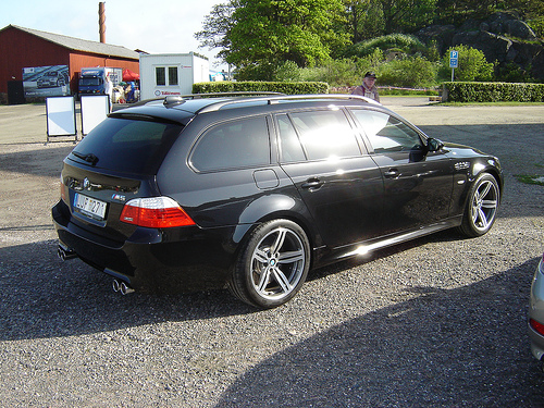 BMW M5 E61: 12 фото