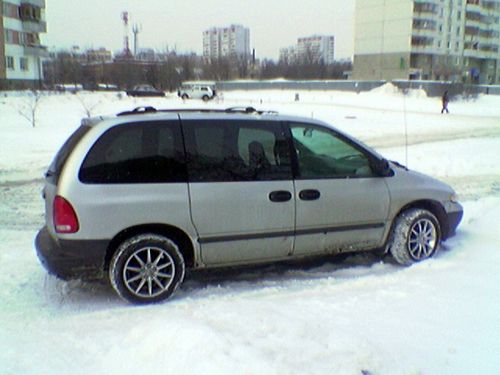 Dodge Caravan: 8 фото