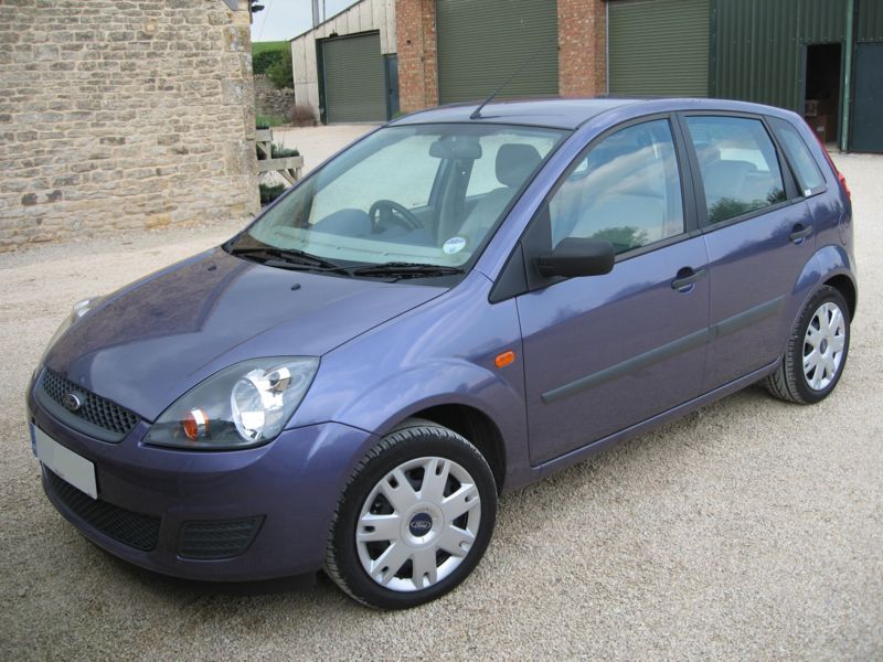 Ford Fiesta VI: 12 фото