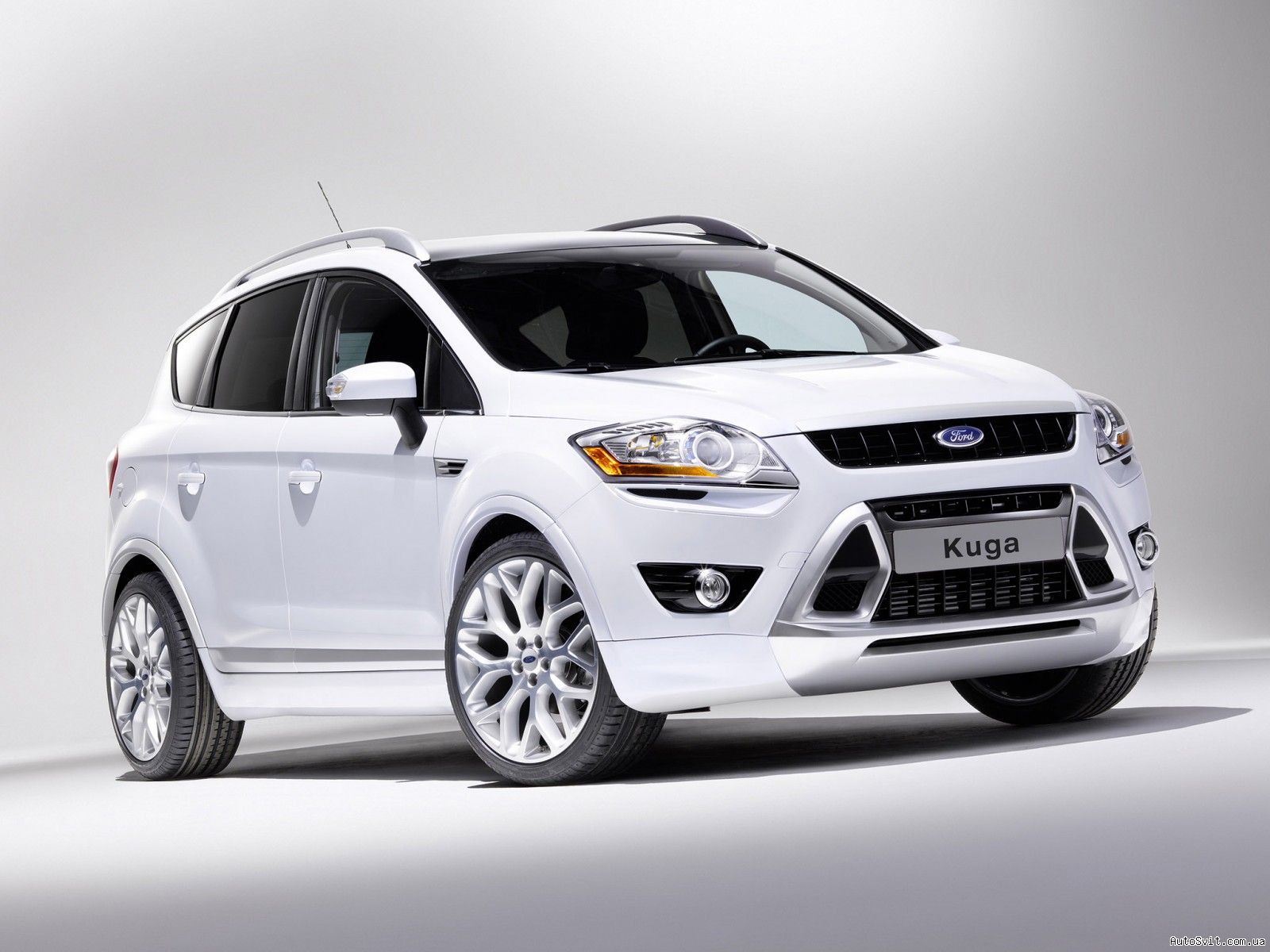 Ford Kuga: 9 фото