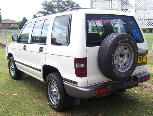 Holden Jackaroo: 3 фото