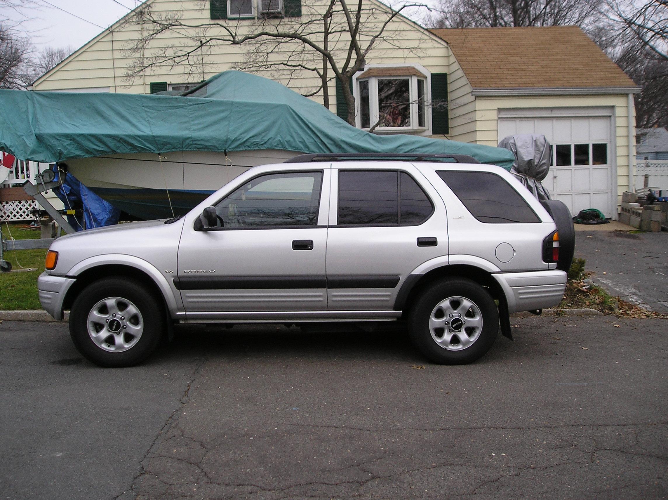 Isuzu Rodeo: 5 фото