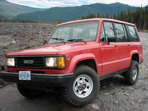 Isuzu Trooper