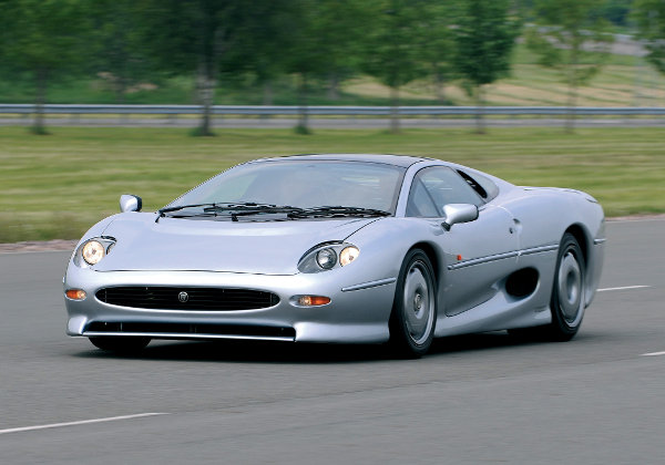 Jaguar XJ220: 10 фото