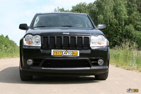 Jeep Grand Cherokee SRT8: 12 фото