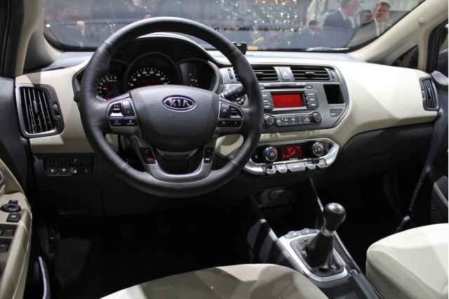 Kia Rio I: 3 фото