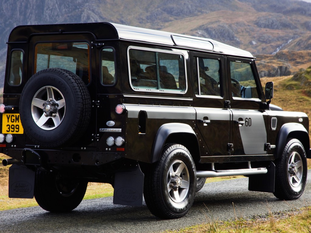 Land Rover Defender 110: 9 фото