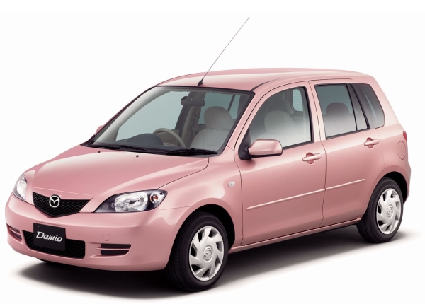 Mazda Demio: 10 фото