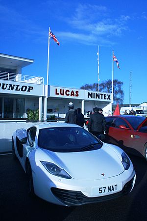 McLaren MP4-12C: 2 фото