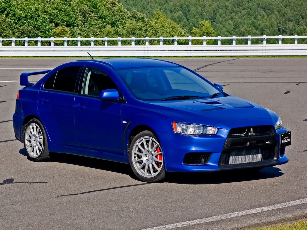 Mitsubishi Lancer Evolution X: 12 фото