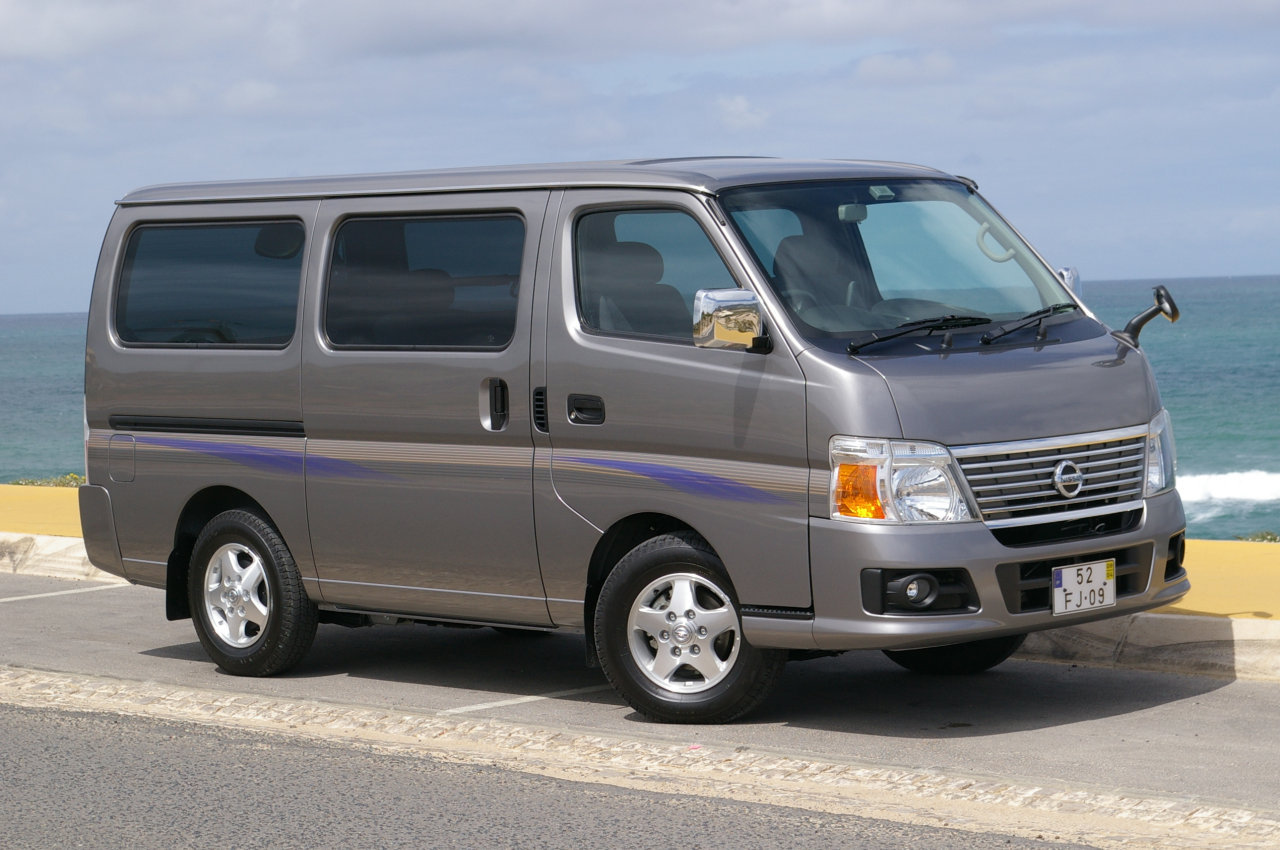 Nissan Caravan: 6 фото