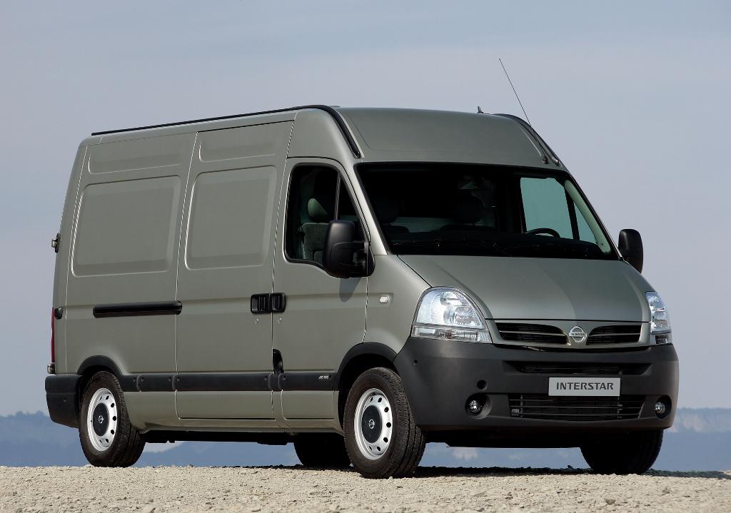 Nissan Interstar: 9 фото