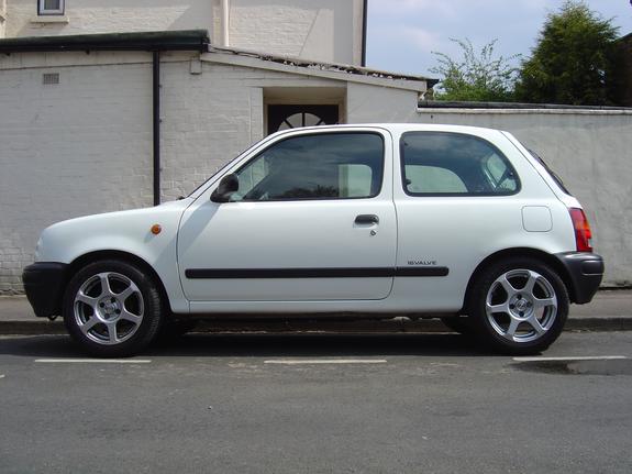 Nissan Micra K11: 12 фото