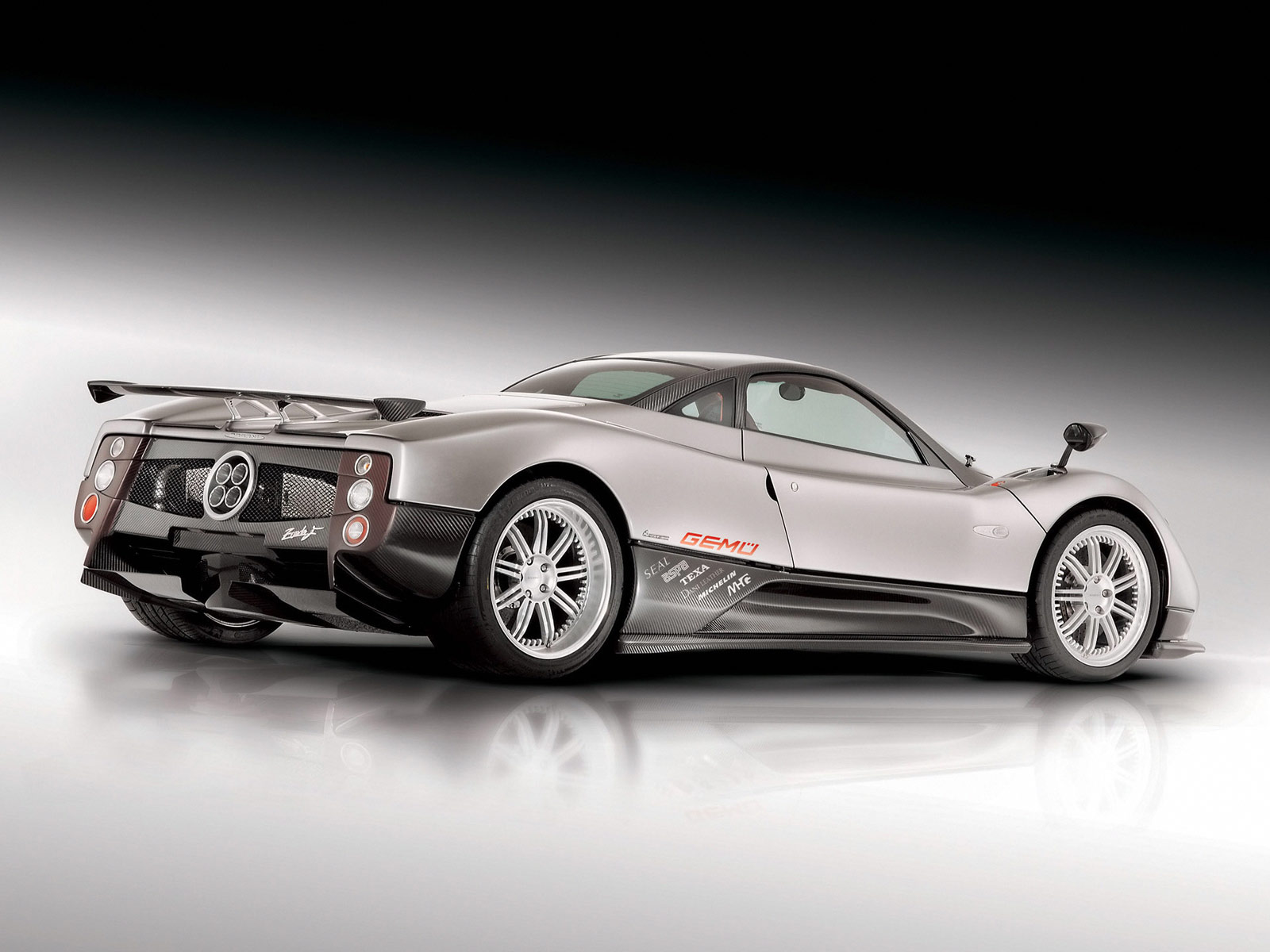 Pagani Zonda F: 8 фото