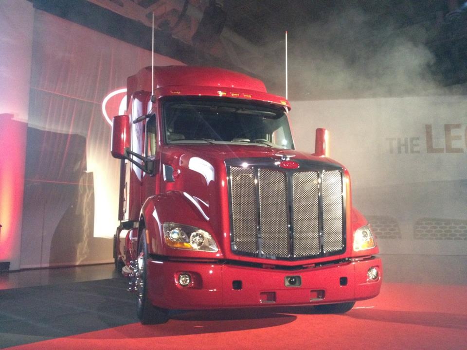 Peterbilt 579: 2 фото