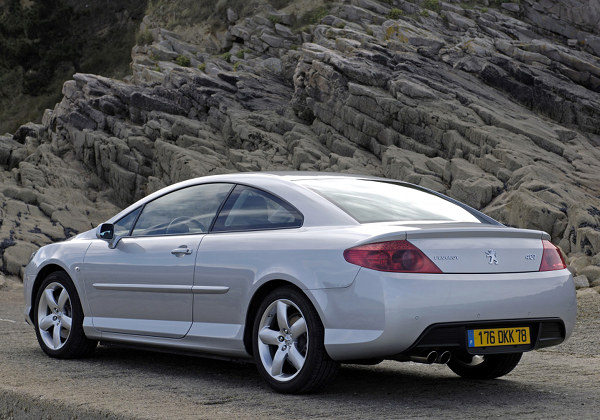 Peugeot 407 Coupe: 4 фото