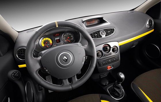 Renault Clio RS: 04 фото