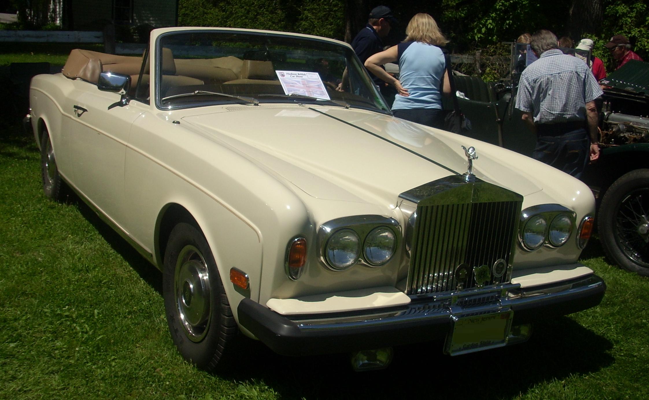 Rolls Royce Corniche Cabrio: 7 фото