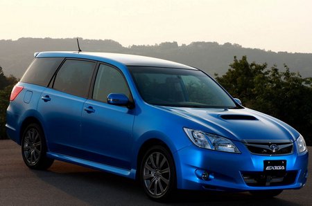 Subaru Exiga: 9 фото