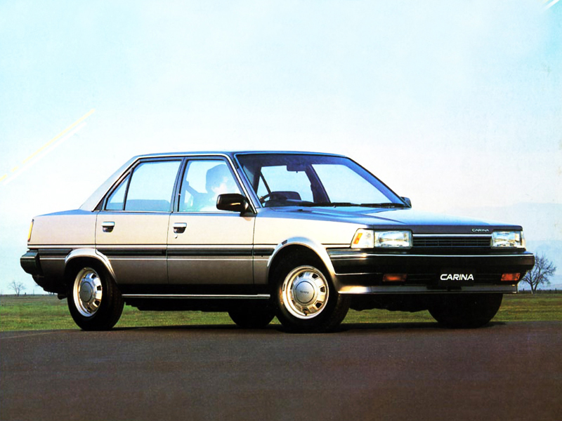 Toyota Carina T150: 8 фото