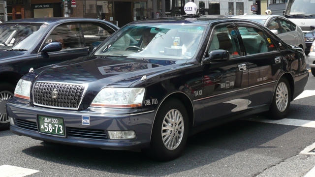 Toyota Crown Majesta: 7 фото