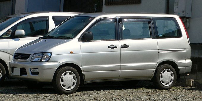 Toyota Lite Ace: 4 фото