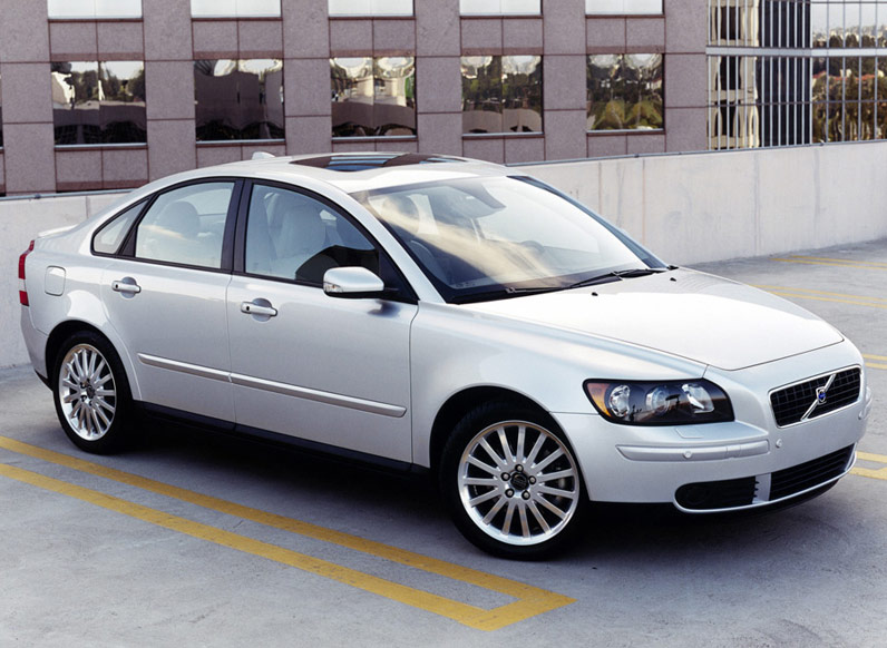 Volvo S40 I: 9 фото